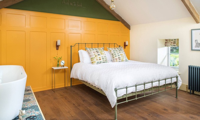 Saint Columb Major Cabaña | The Duchy Barn-Lujoso-Rural-Baño con bañera