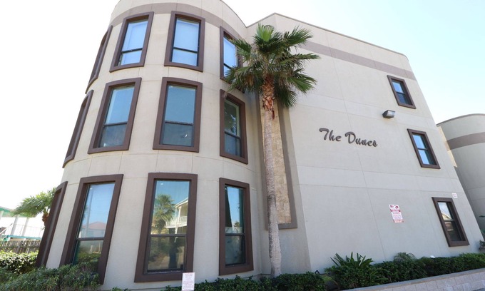 South Padre Island Condominio | The Dunes Condominiums by Cheap Getaway