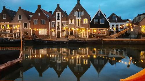 Monnickendam Casa | The Dutch Buoy