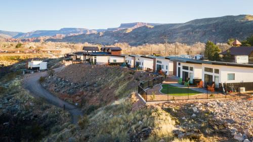 La Verkin Hotel | The Dwellings