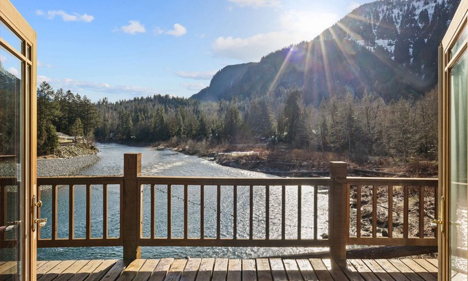 Gold Bar Apartamento | The Eagles Perch- views and adventure all around