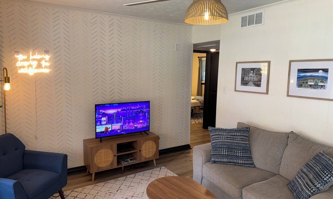 Covington Casa | The Eclectic 1/2 mi from the square