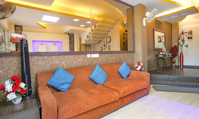 Okhla Hotel | HOTEL THE PARADISE Near Apollo Hospital