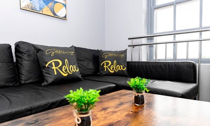 Wrexham Apartamento | The Eisteddfod - Berwyn House | Central Wrexham