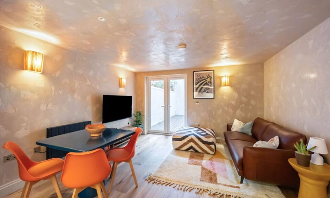 Montpelier Apartamento | The Elements - Earth Suite, perfect location.