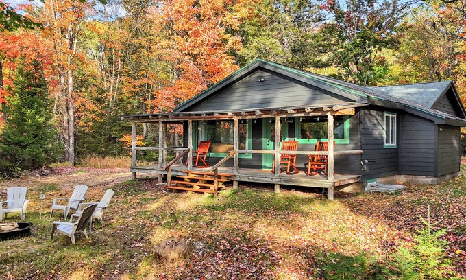 Conover Cabina | The Elkstone - NEW