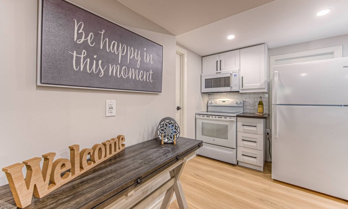 Elora Casa | The Elora Place Guest Suite-one block from Elora's vibrant downtown core!