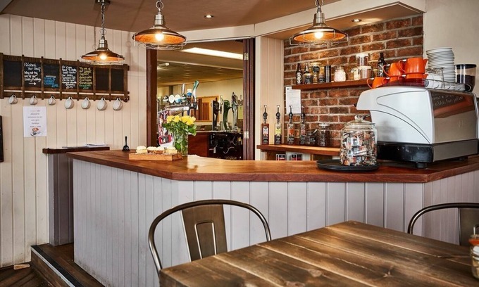 Hull Cama Y Desayuno | The Embassy Hotel