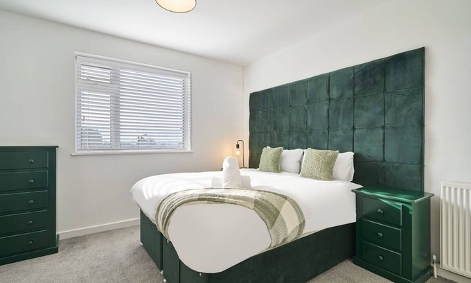 Cribbs Causeway Apartamento | The Emerald | 6 Beds | Contractors | Free Parking