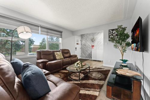 Rosslyn Apartamento | The Emerald House Near Northgate & Backyard