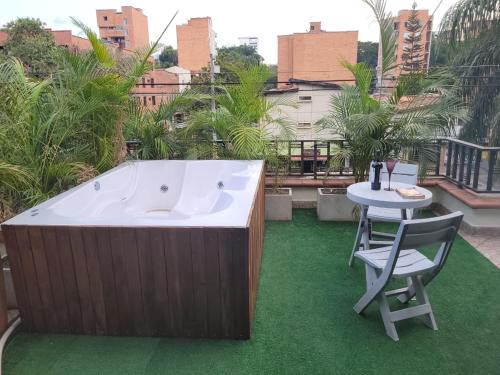 La Castellana Apartamento | The Emerald, Medellin
