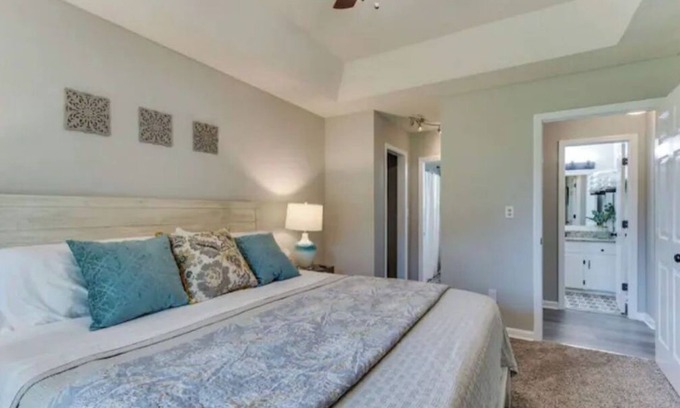 Lewisburg Casa | The Emerald-near Henry Horton- Sleeps 8- 2.5 baths