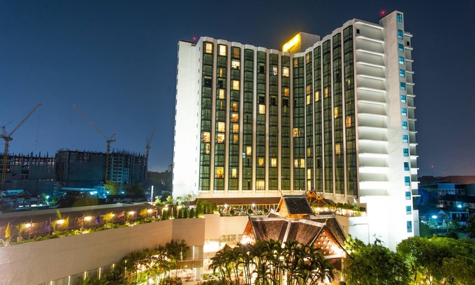 Chang Khlan Hotel | The Empress Hotel Chiang Mai