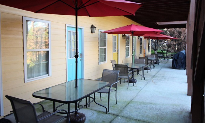 Cedar Grove Apartamento | El estudio encantado verde