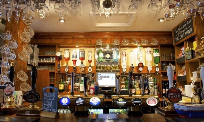 Whitby Hotel | The Endeavour