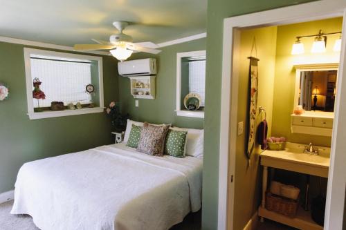 Canton Casa | The English Garden
