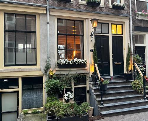 Museum Quarter Hotel | The Enlightened House Luxury Suites