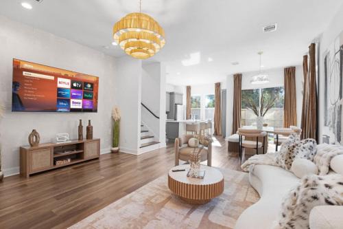 Northside Apartamento | The Entertainers Duplex- Perfect for Gathering 16