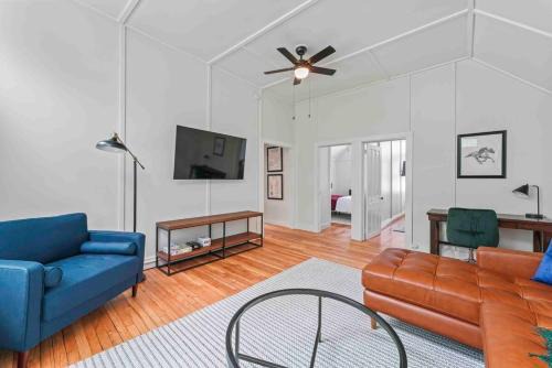 Saratoga Springs Apartamento | The Equestrian by Saratoga Stays - Private Balcony