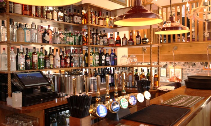 Conwy Hotel | The Erskine Arms