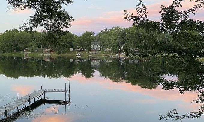 Harrison Cabaña | The Escape at Bluegill Lake! Lakefront Family Friendly, Fishing, No Cleaning Fee