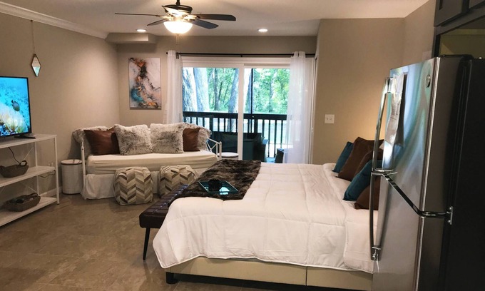 Middleburg Apartamento | The Escape at the Ravines |King Studio w/Daybed |Full Kitchen |Dogs Ok |Screened Porch |Wooded Views