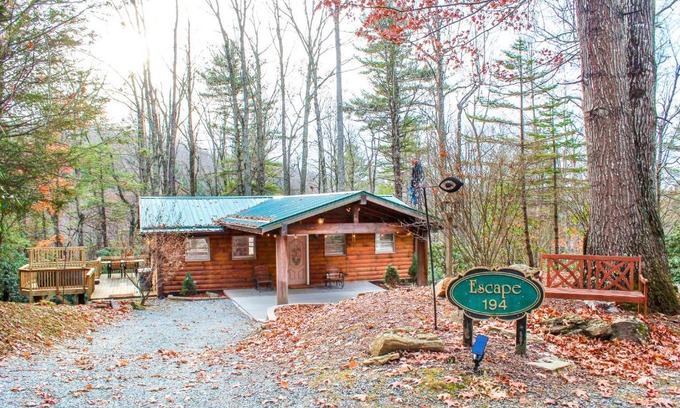 Boone Casa | The Escape Cabin