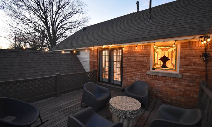 Evergreen Casa | The Evergreen Treehouse