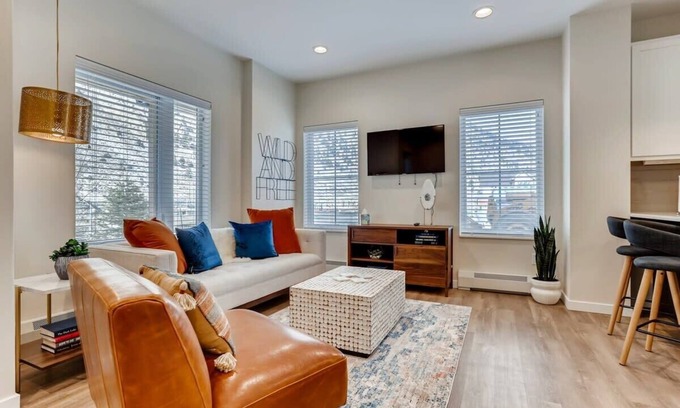 Georgetown Casa | The Executive Prospector / Bighorn Crossing