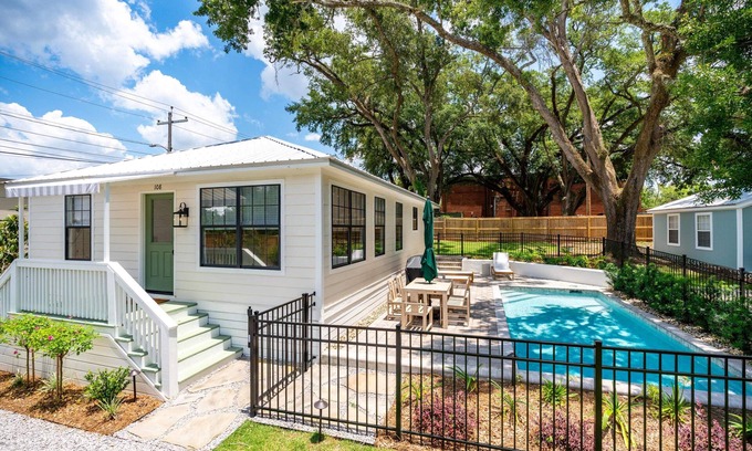 Fairhope Casa | The Fairhope Collection - 108 with Pool