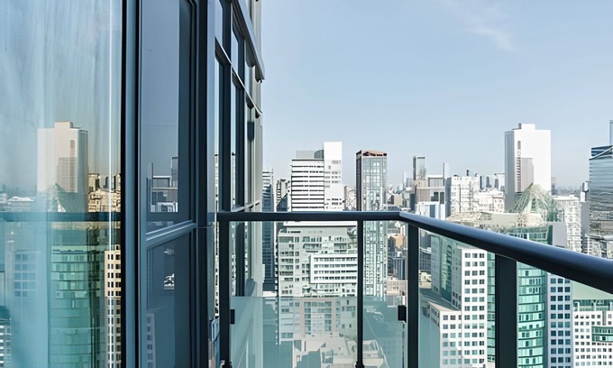 Downtown Toronto Hotel | The Fairview Downtown