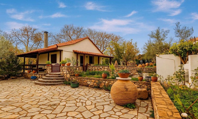 Aipeia Casa | The Fairytale House Seaside Retreat
