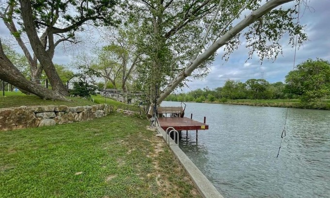 New Braunfels Casa | The FARM House