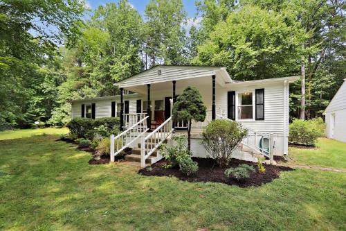 Fredericksburg Villa | The Farmer's Cottage at Kings Crossing