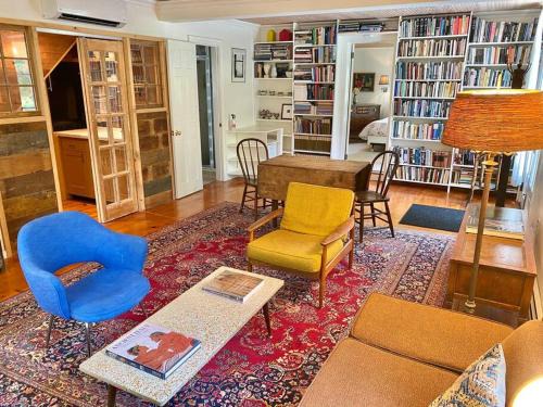 Red Hook Apartamento | the farmhouse suite at barn & bike