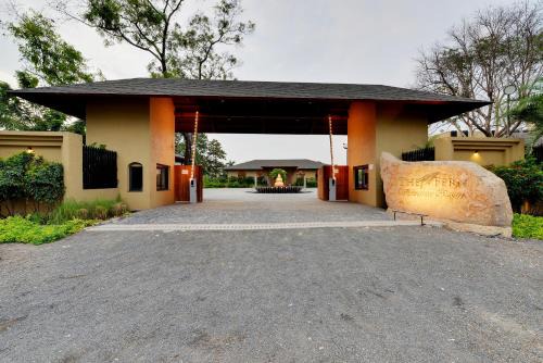 Kamrej Complejo | The Fern Vishranta Resort, Kamrej-Surat