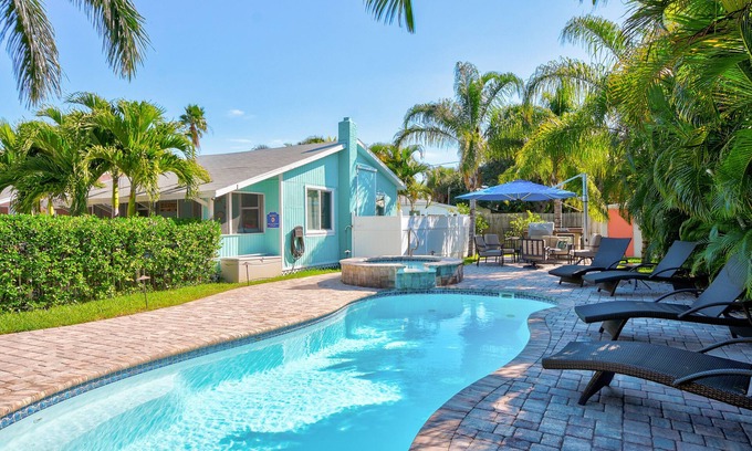 Madeira Beach Cabaña | La cabaña Flamingo. A pie de playa, tiendas, restaurantes y deportes acuáticos