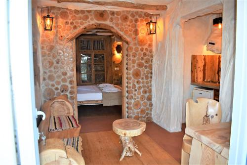 Limenaria Apartamento | The Flintstones House