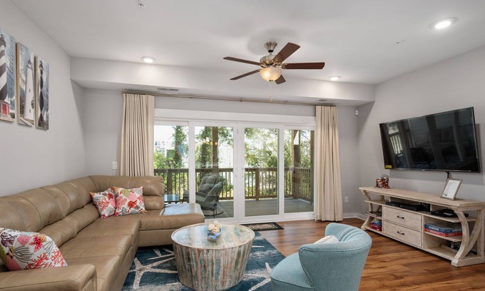 Bermuda Bay Casa | The Flying Flip Flops 3 Bedroom at Cambridge Cove