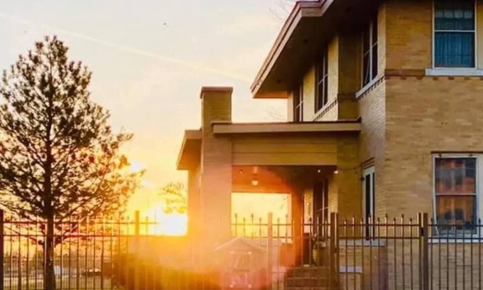 Duncan Casa | The Foreman Prairie House Duncan’s Crown Jewel Historical 1918