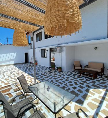 Kakovatos Apartamento | The Forest Villa