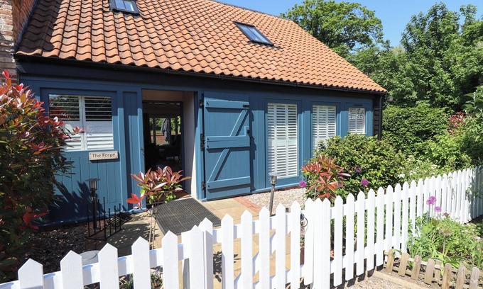 Aylesby Cabaña | THE FORGE, with a garden in Laceby
