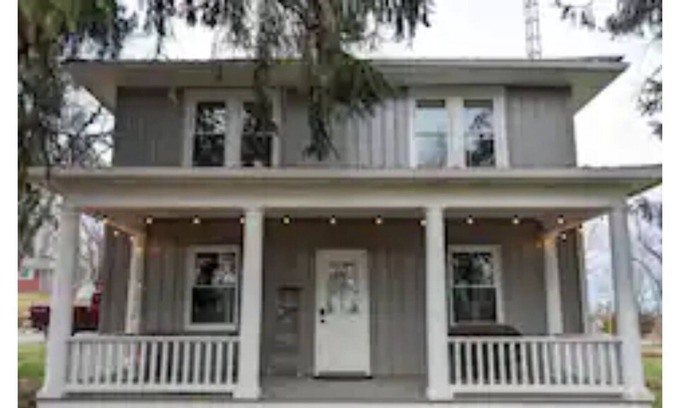 Mount Vernon Casa | The Forgotten Acres Farm House