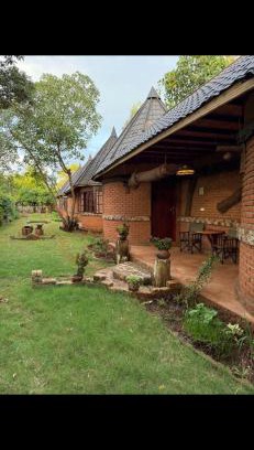 Karatu Cama Y Desayuno | The Fort Valley BnB , Karatu