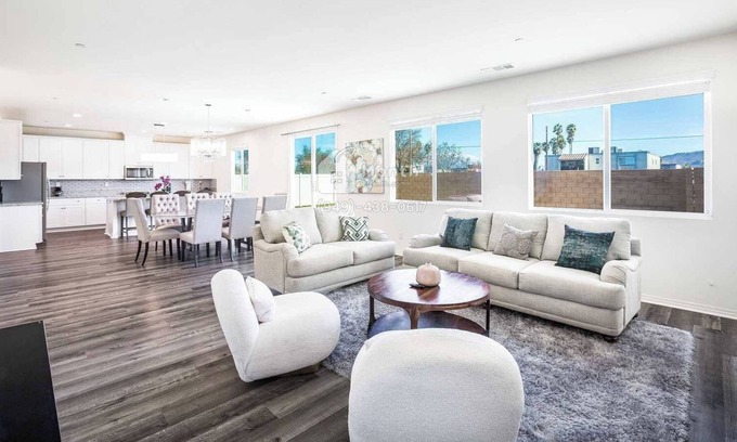 Moreno Valley Casa | The Fortress on Black Shadow #41324