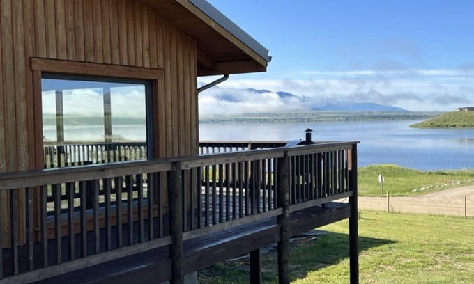 Ennis Casa | The Fox Den on Ennis Lake