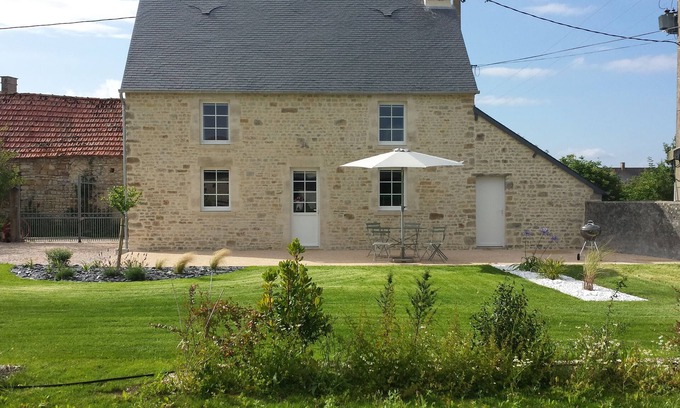 Saint-Germain-de-Varreville Casa | La panadería - albergue 4 *