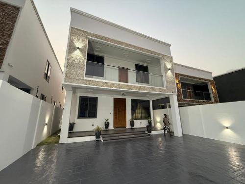 Nungua Casa | The fransons cottage