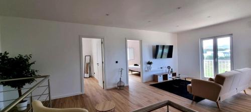 Ribeira Grande Casa | The Frenchie's House
