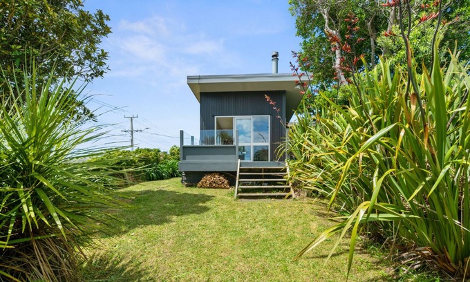 Fitzroy Casa | The Fritz - New Plymouth Holiday Home